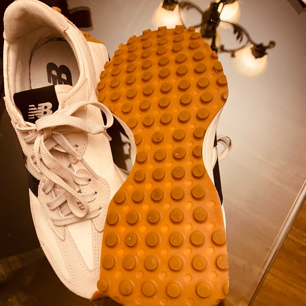 New Balance Women's Beige and Black Sneakers - Picture 4 of 4